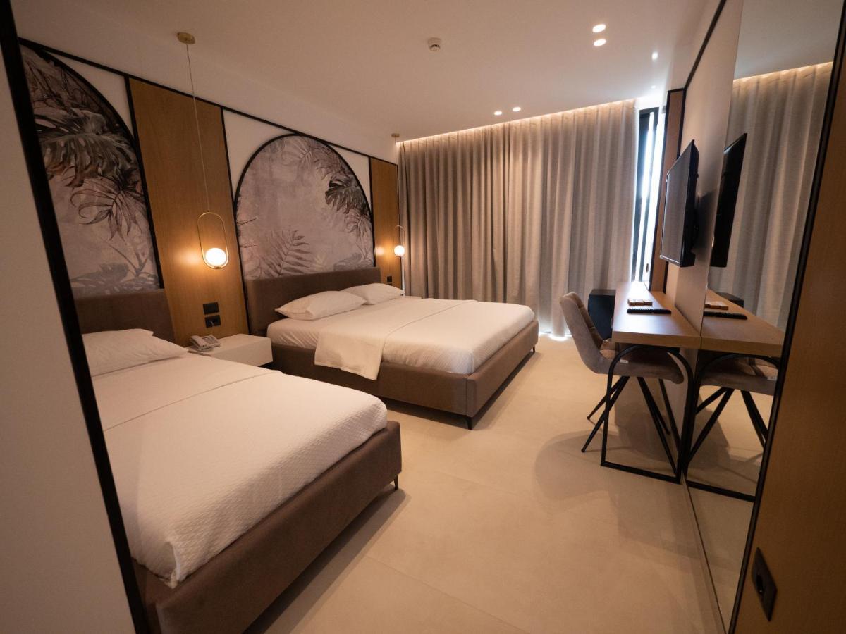 Colosseum Hotel Ksamil Eksteriør bilde