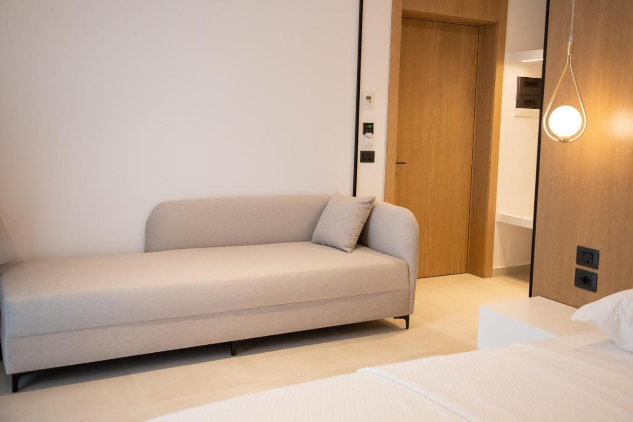 Colosseum Hotel Ksamil Eksteriør bilde
