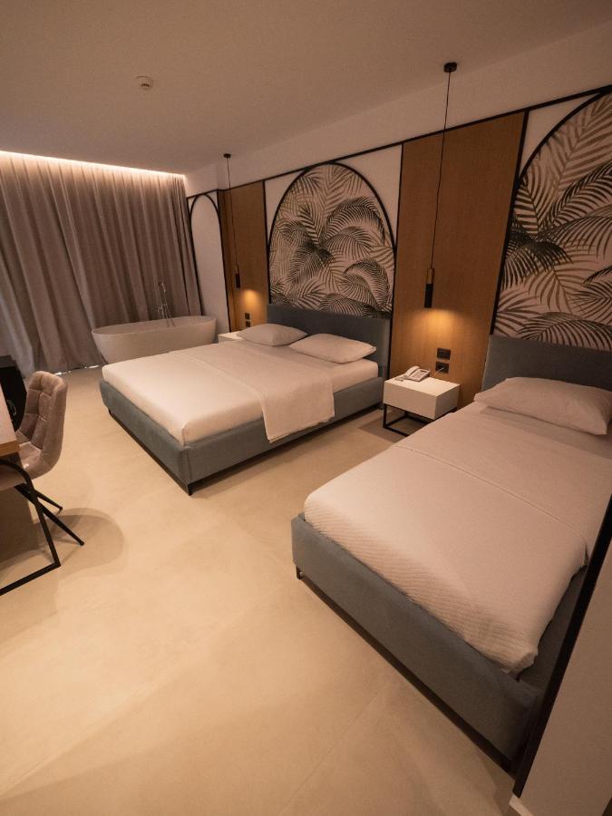 Colosseum Hotel Ksamil Eksteriør bilde