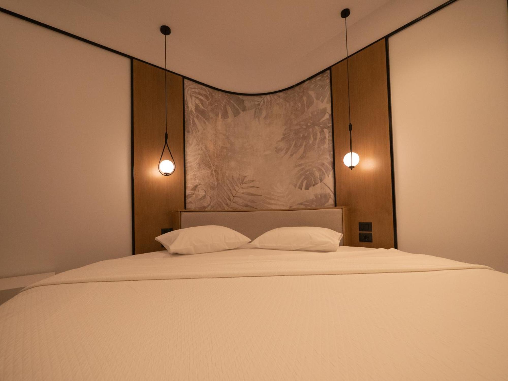 Colosseum Hotel Ksamil Eksteriør bilde