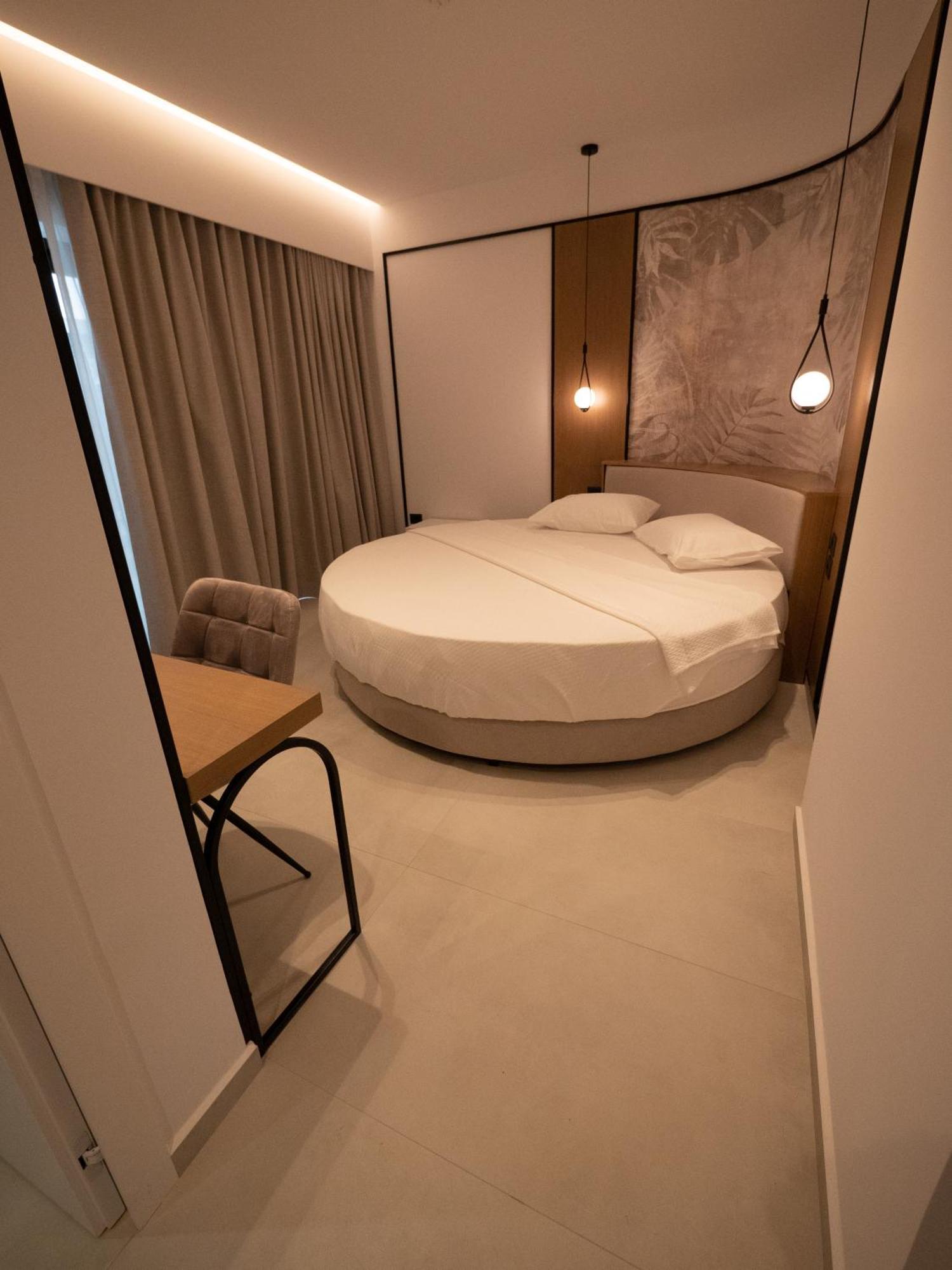Colosseum Hotel Ksamil Eksteriør bilde