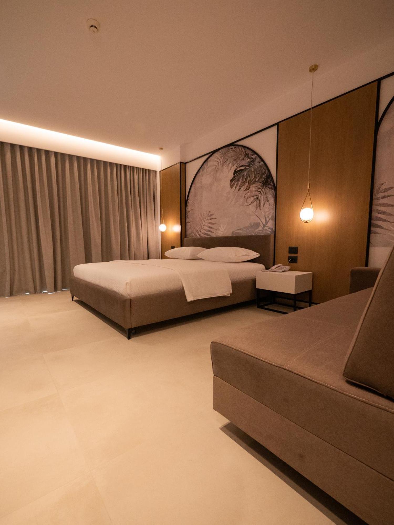 Colosseum Hotel Ksamil Eksteriør bilde